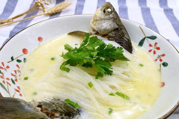 鯽魚絲瓜湯的做法及功效與作用