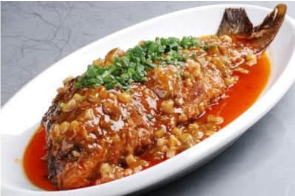 家常紅燒鯉魚的做法大全