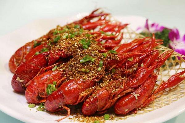 小龍蝦是海鮮嗎?