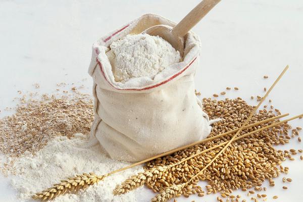 小麥粉是低筋面粉嗎?