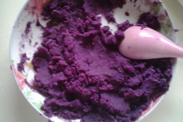 紫薯玫瑰花饅頭的做法