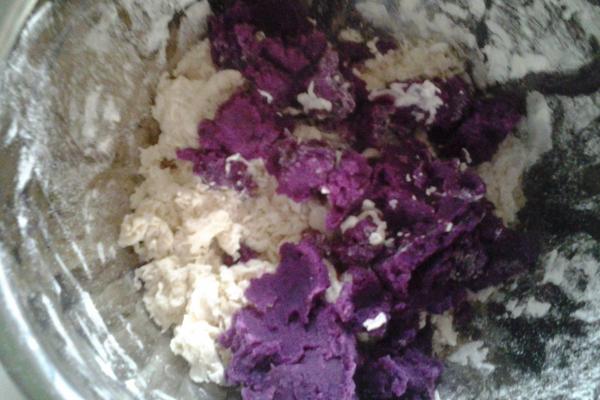 紫薯玫瑰花饅頭的做法