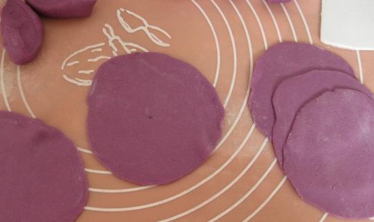 紫薯玫瑰花饅頭的做法