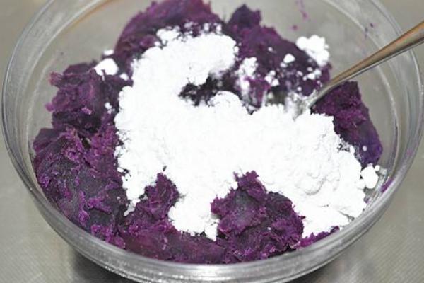 紫薯玫瑰花饅頭的做法
