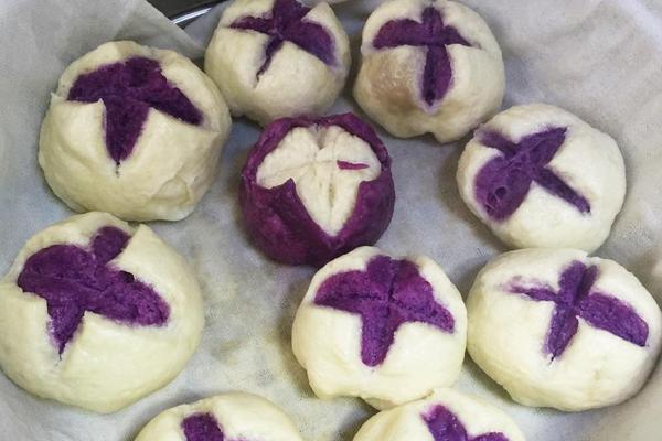 紫薯玫瑰花饅頭的做法