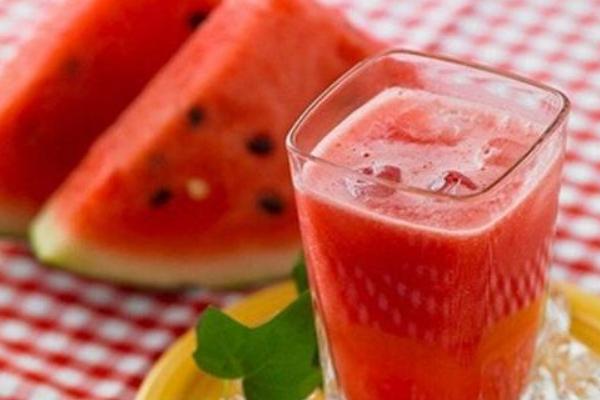 西瓜汁的功效與作用及禁忌