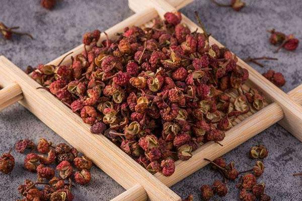 花椒泡酒的功效與作用及禁忌