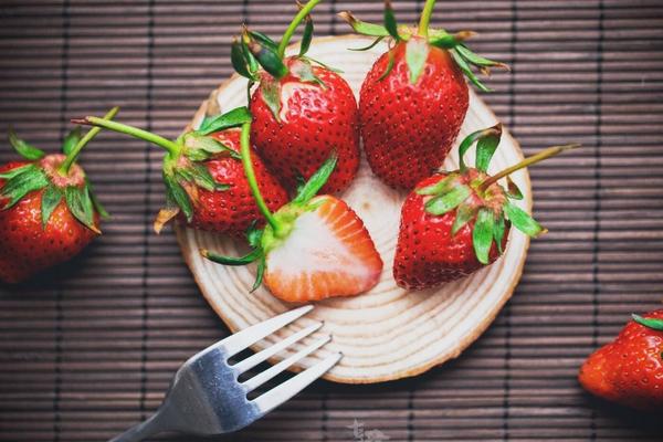 草莓無土栽培技術(shù)