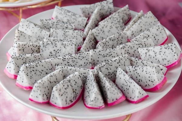 火龍果不能和什么一起吃