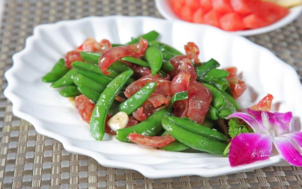 荷蘭豆炒臘腸的做法
