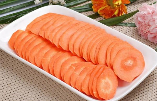 生胡蘿卜能吃嗎 胡蘿卜吃生的有什么壞處