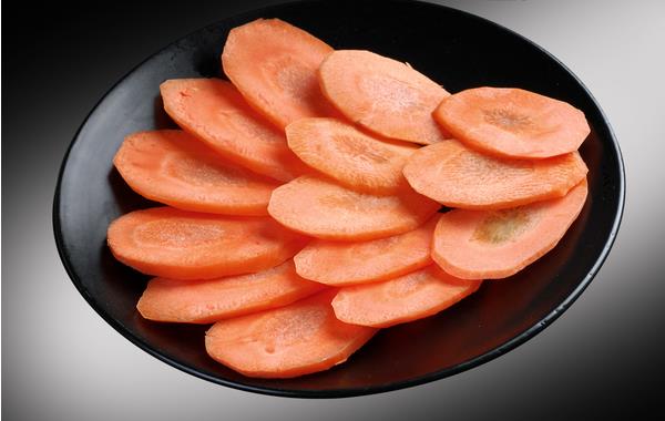 生胡蘿卜能吃嗎 胡蘿卜吃生的有什么壞處