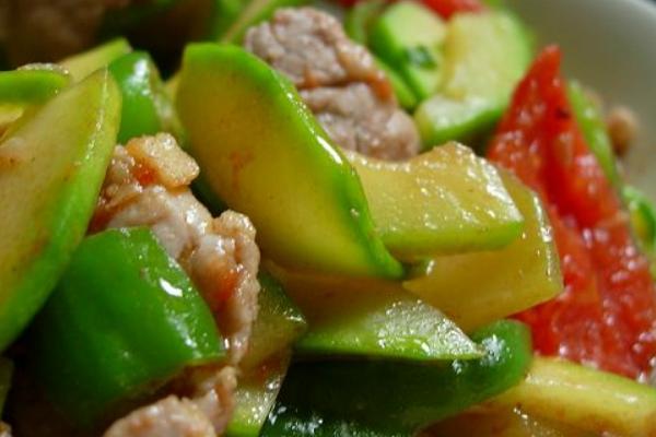 西葫蘆炒肉的做法