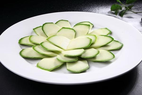 西葫蘆炒肉的做法