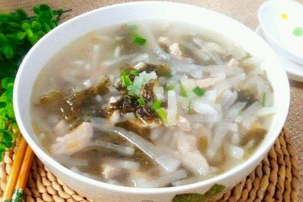 蘿卜湯簡單做法 蘿卜湯功效與作用