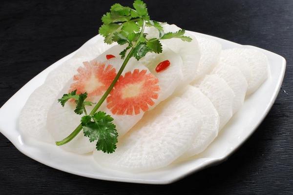 蘿卜湯簡單做法 蘿卜湯功效與作用