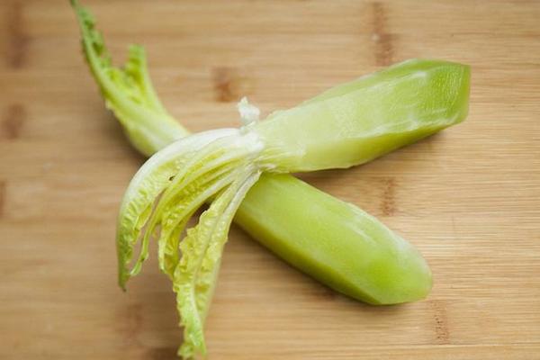 蝦和萵筍能一起吃嗎 萵筍不能和什么食物一起吃