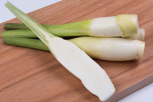 茭白里面有黑點能吃嗎