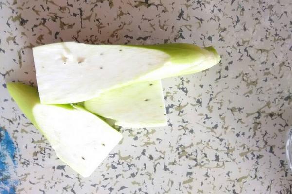 茭白里面有黑點能吃嗎