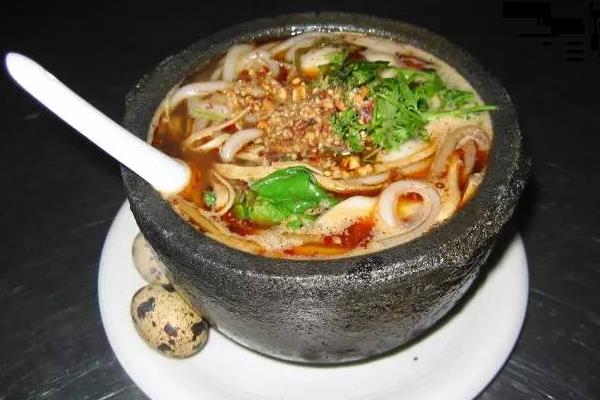 土豆粉是土豆做的嗎 怎么炒土豆粉好吃