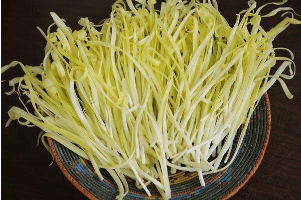 韭黃和蒜黃的區別是什么 韭黃的鑒別方法