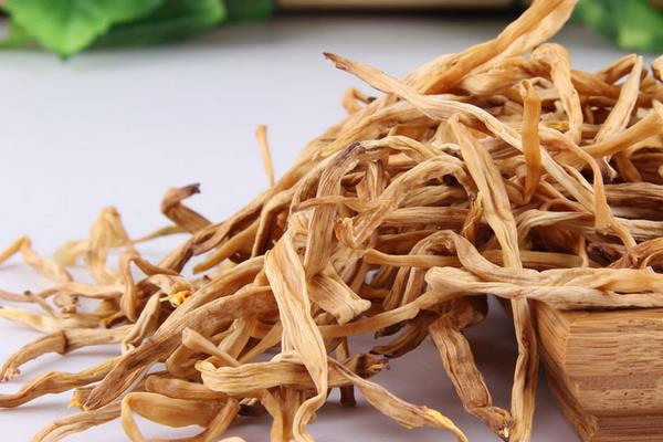 黃花菜有毒嗎 黃花菜的副作用是什么