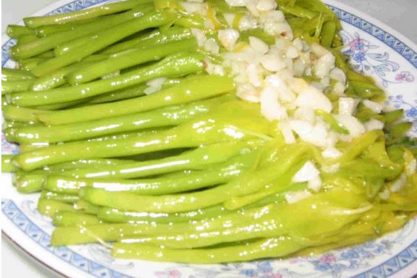 黃花菜的功效與作用及禁忌 黃花菜營養(yǎng)價值