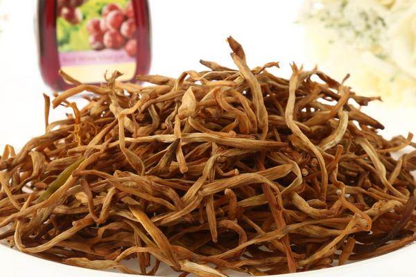 干黃花菜怎么吃 干黃花菜的做法大全