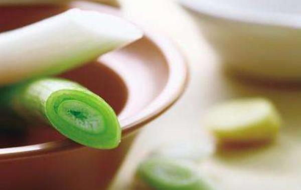 大蔥熱量是多少 吃大蔥減肥嗎