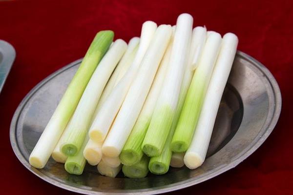 大蔥熱量是多少 吃大蔥減肥嗎