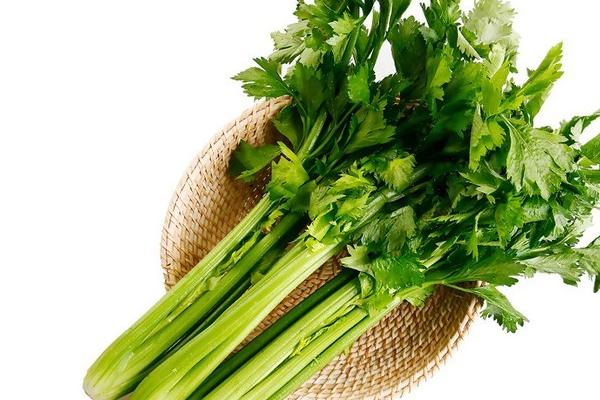 吃芹菜有什么好處 芹菜和什么炒好吃