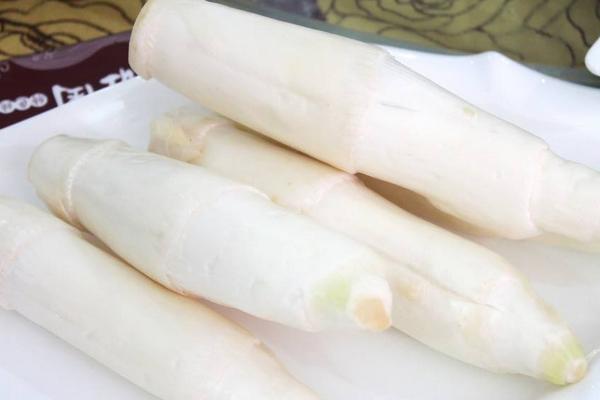 如何挑選茭白