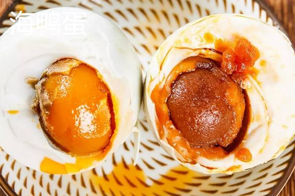 海鴨蛋和咸鴨蛋的區別是什么 海鴨蛋是不是自然咸