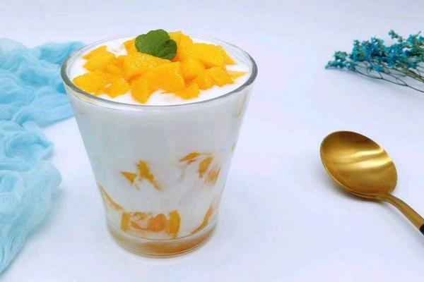 吃蟹能喝酸奶嗎 芒果和酸奶能一起吃嗎