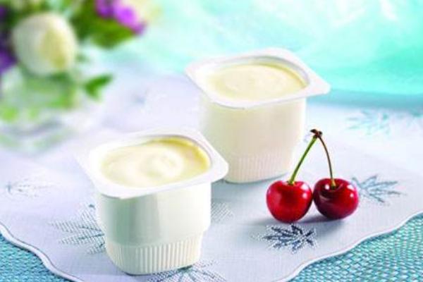 吃蟹能喝酸奶嗎 芒果和酸奶能一起吃嗎