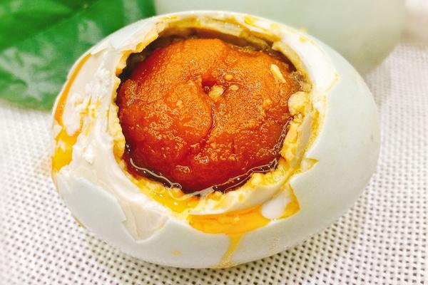 懷孕能吃咸鴨蛋嗎 晚上吃咸鴨蛋好嗎