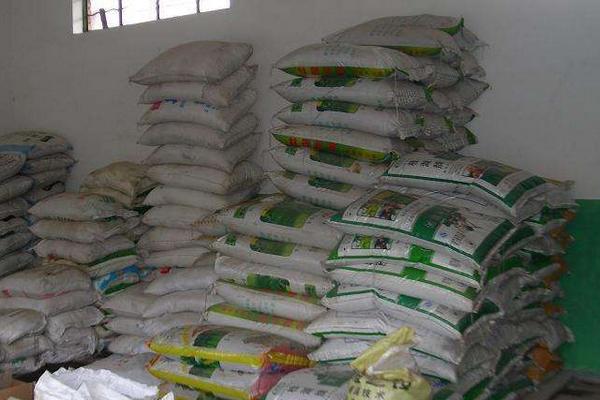 稻谷酒糟干了可以喂雞嗎