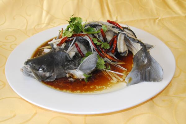 虹鱒魚可以生吃嗎