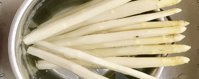 白蘆筍和綠蘆筍的區別是什么 蘆筍白的好還是綠的好