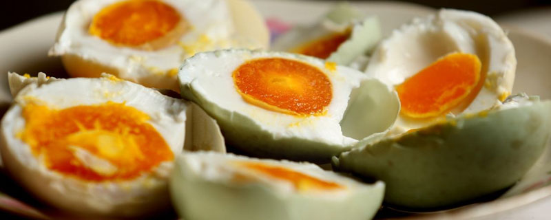 咸蛋黃怎么處理后變沙 咸蛋黃怎么處理