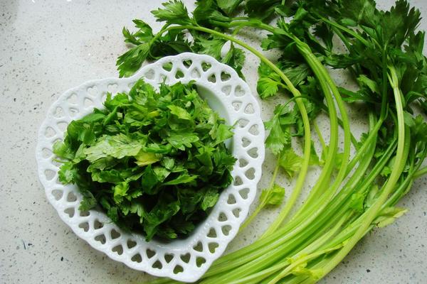 芹菜葉的做法大全