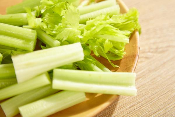 芹菜的功效與作用禁忌 芹菜營養價值