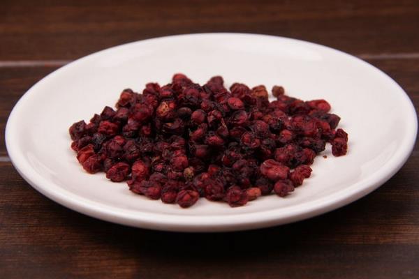 五味子的功效與作用及禁忌 五味子酒的做法