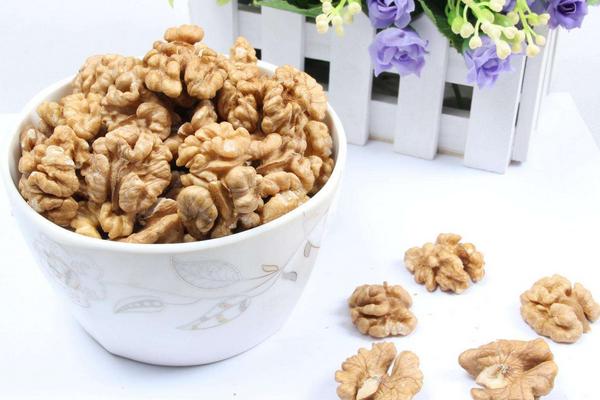 核桃仁的功效與作用及食用方法 核桃仁可以打豆?jié){嗎