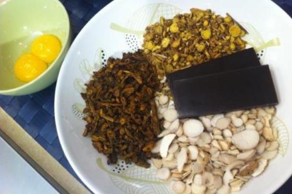 黃連阿膠湯功效與作用 黃連阿膠湯組成配方 黃連阿膠湯怎么做