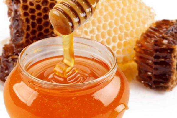 五味子蜂蜜的功效與作用及禁忌 五味子蜂蜜的適用人群