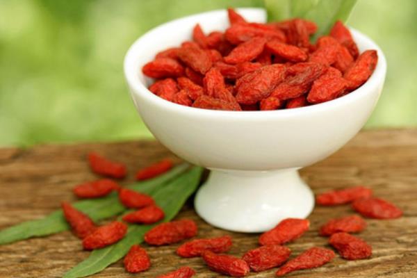 枸杞什么時間吃最好 枸杞配什么喝最好