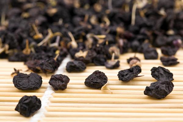 黑枸杞有什么用 黑枸杞適合什么人吃