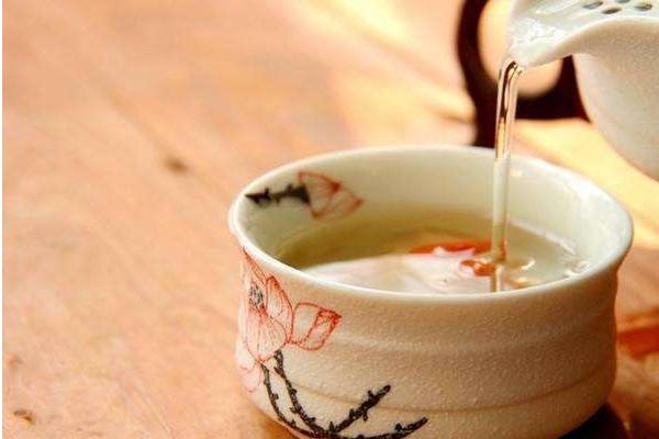 黃芪枸杞泡水喝的功效與作用 黃芪枸杞茶怎么做