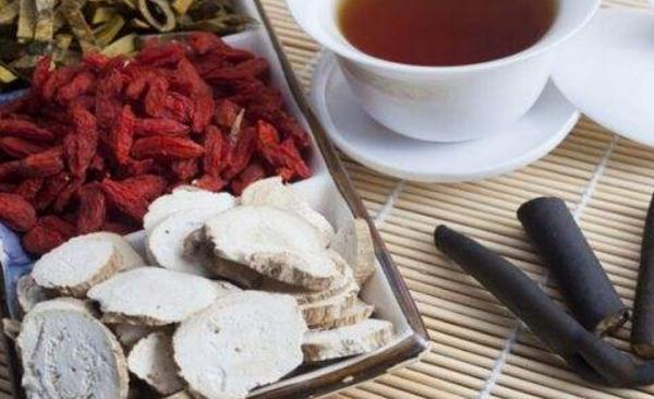 黃芪枸杞泡水喝的功效與作用 黃芪枸杞茶怎么做